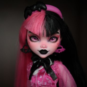Лора 3g Monster High