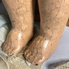 Как починить ножку антикварной кукле?