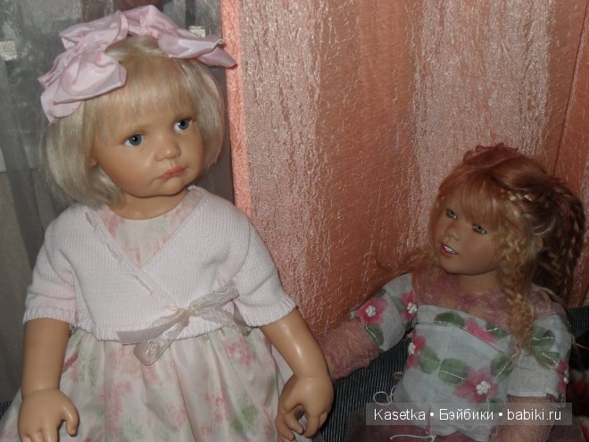 Хорошие подружки в ожидании праздника | Бэйбики Хорошие подружки в ожидании праздника