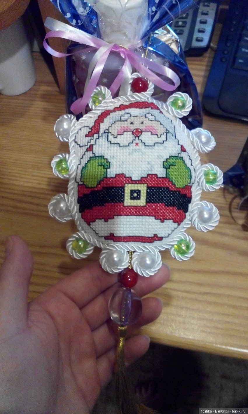 Елочные игрушки вышивка крестиком