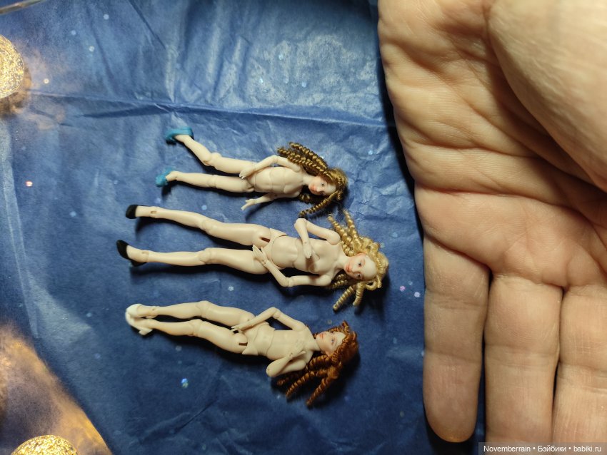 Новенькие! Не одна, а целых три