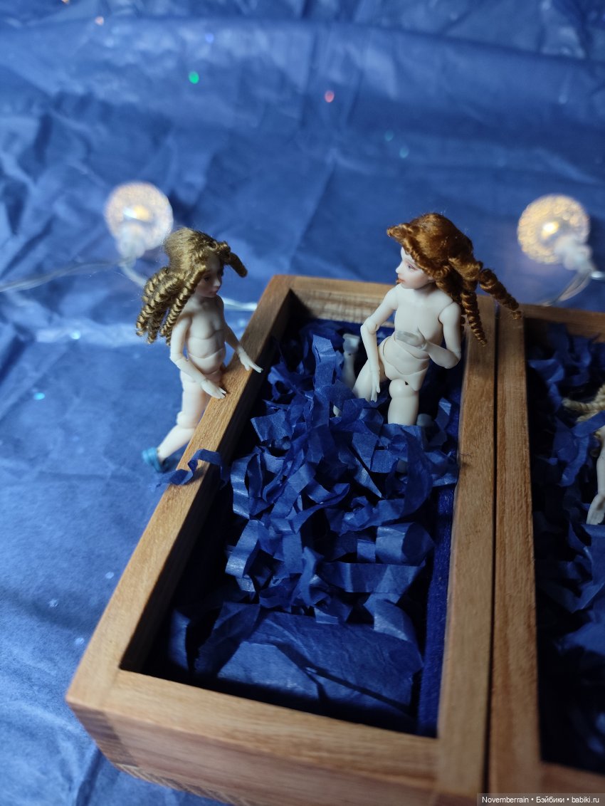 Новенькие! Не одна, а целых три