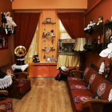 Как  же кукол поселить??? Варианты хранения наших красавиц