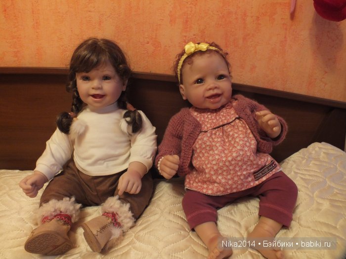 с сестренкой Натали (Регина-Латвия Адора)