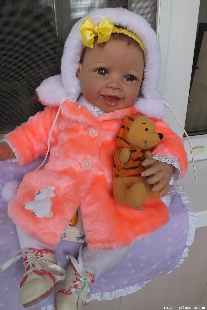Тепло ли тебе девица? Разные куклы в зимних нарядах (фото 9)