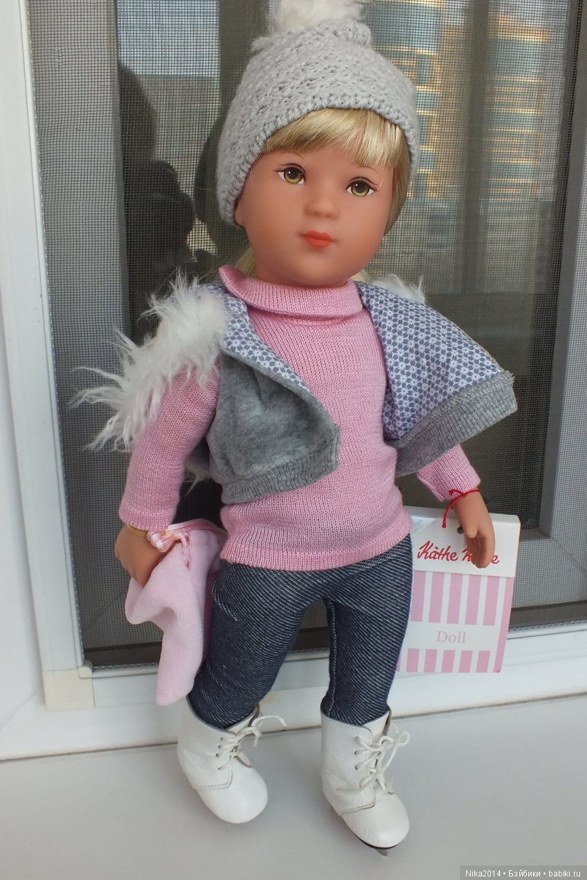 Тепло ли тебе девица? Разные куклы в зимних нарядах