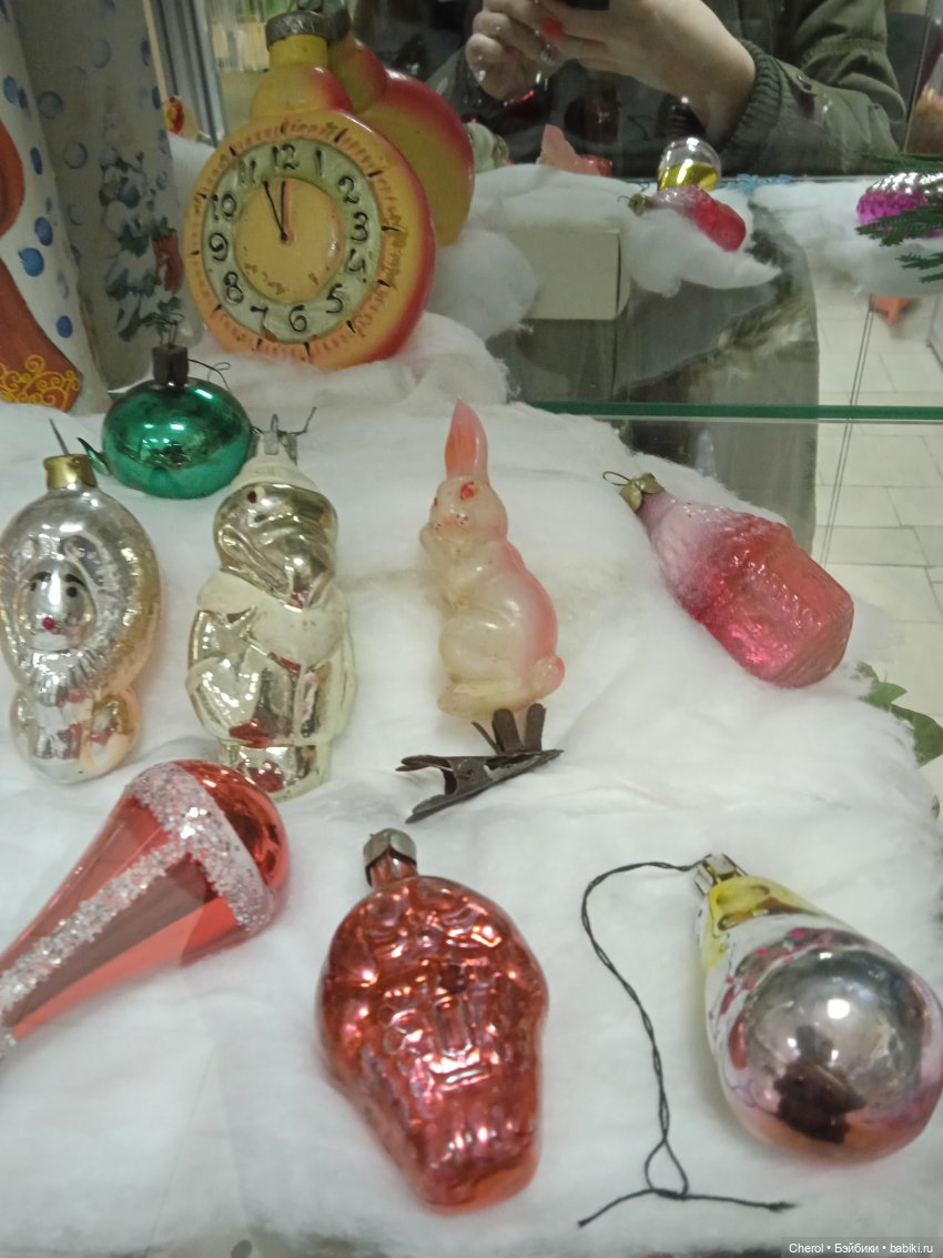 Новогодняя выставка "Путешествие в детство"