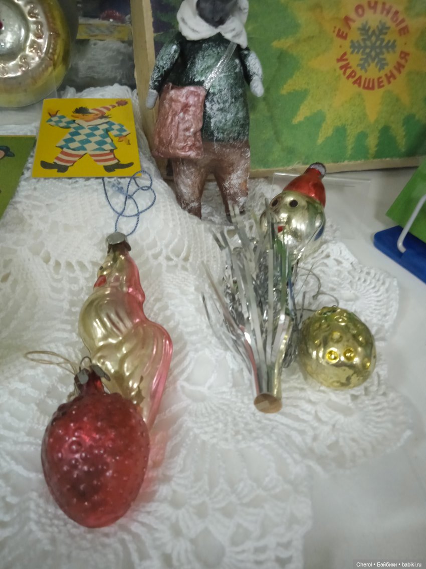 Новогодняя выставка "Путешествие в детство"