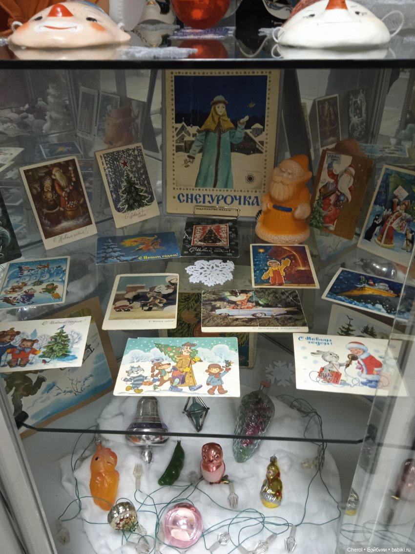 Новогодняя выставка "Путешествие в детство"