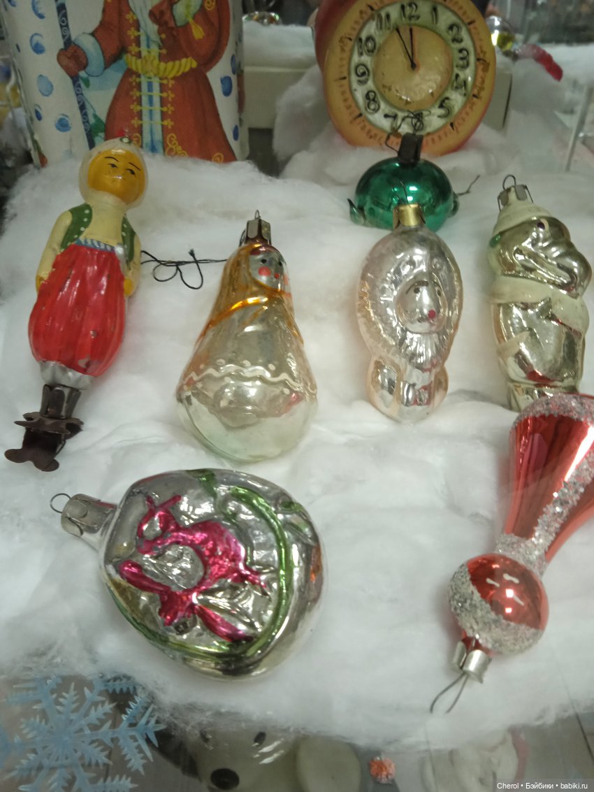 Новогодняя выставка "Путешествие в детство"