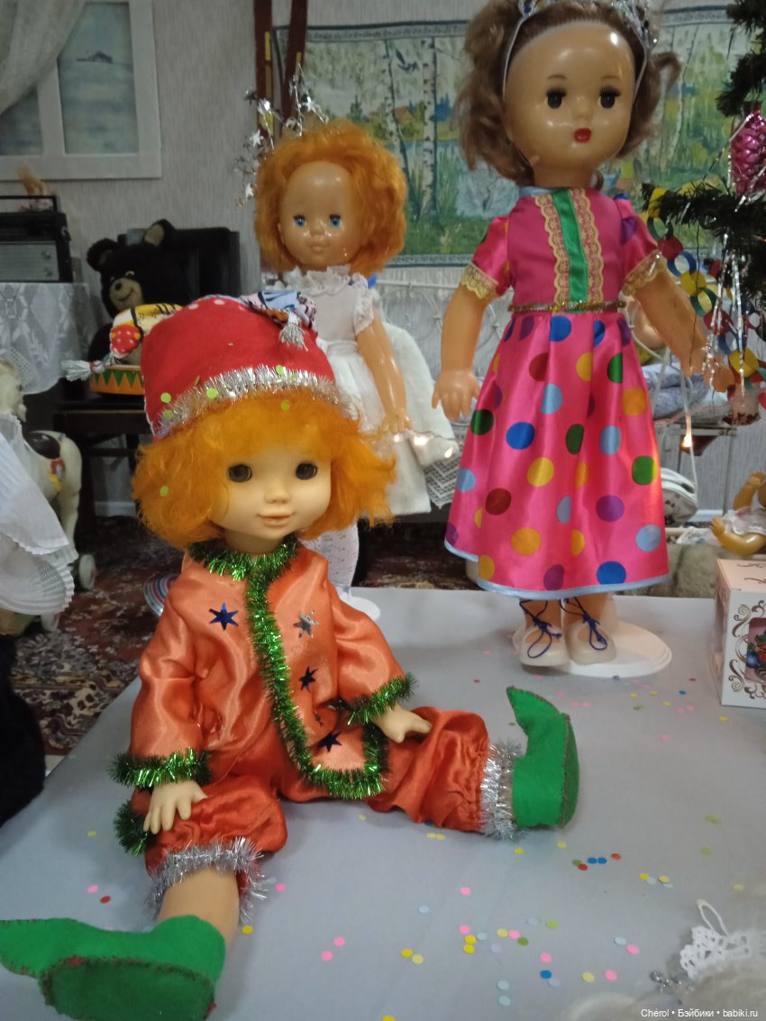 Новогодняя выставка "Путешествие в детство"