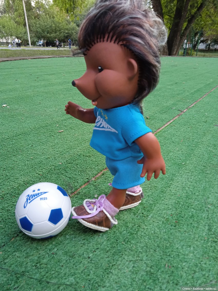 Ёжик-футболист⚽ — Игрушки СССР и советского детства: резиновые (фото 6)