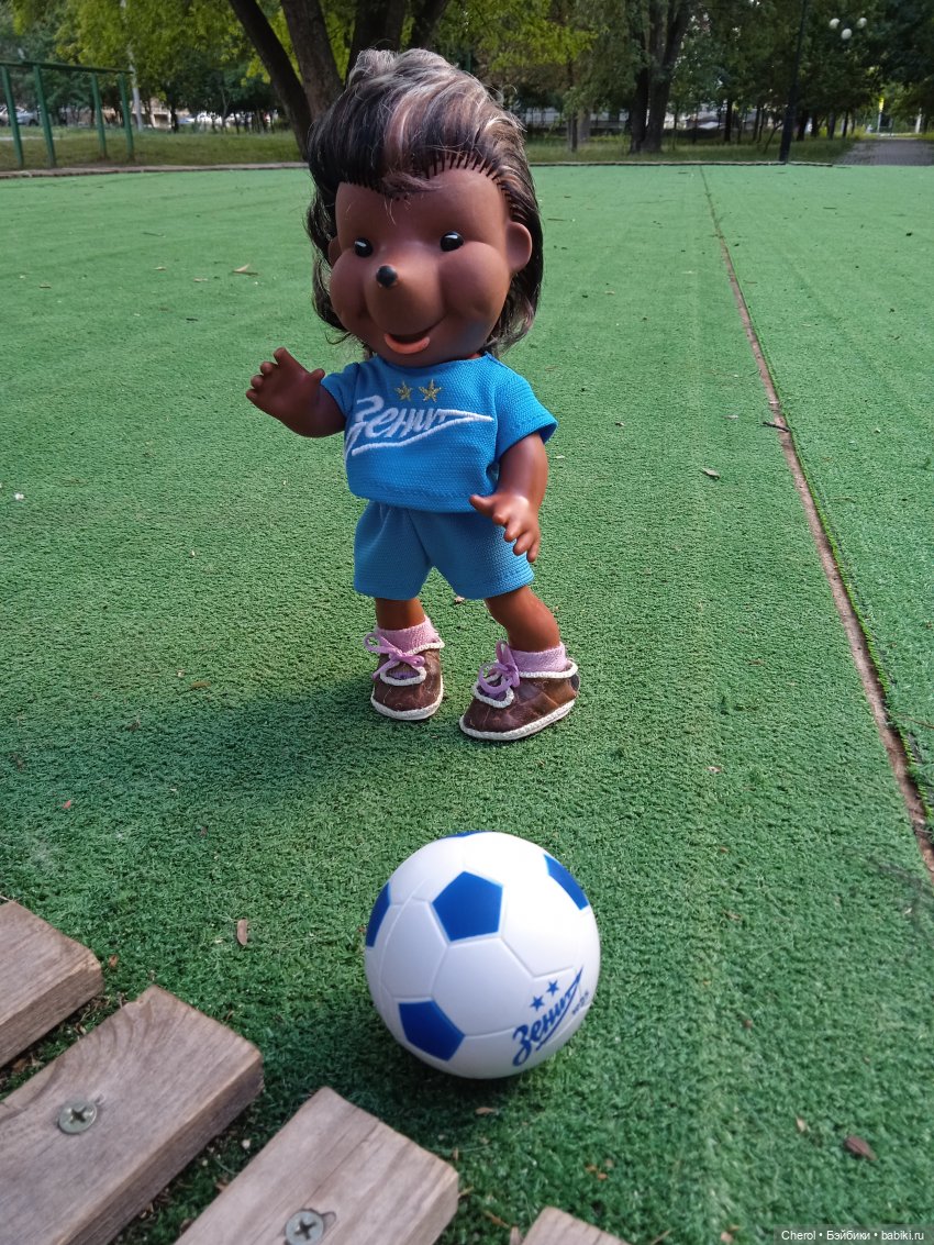 Ёжик-футболист⚽ — Игрушки СССР и советского детства: резиновые (фото 2)