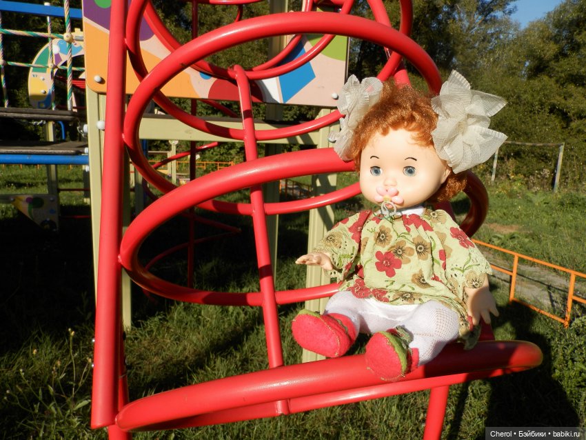 На детской площадке — Игрушки СССР и советского детства: резиновые (фото 8)