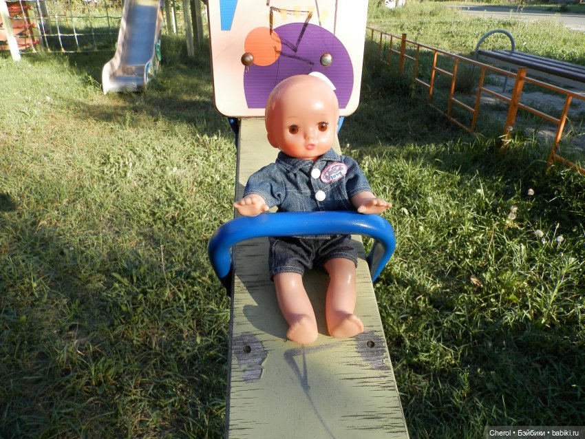 На детской площадке — Игрушки СССР и советского детства: резиновые