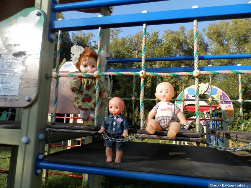 На детской площадке — Игрушки СССР и советского детства: резиновые (фото 9)