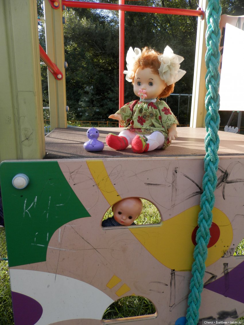 На детской площадке — Игрушки СССР и советского детства: резиновые (фото 7)