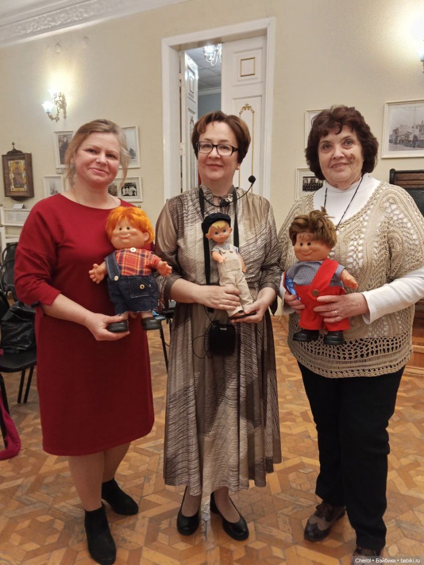 Выставка игрушек в День народного единства