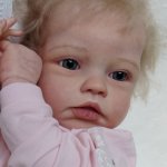 Девочка тодлер по имени Lia. Кукла реборн Наталии Коноваловой