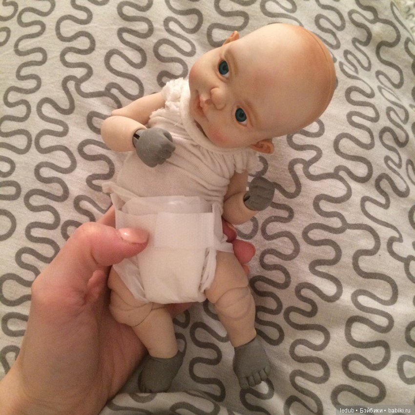 Новые кулачки для малышки, погремушки и бутылочка. Шарнирная кукла