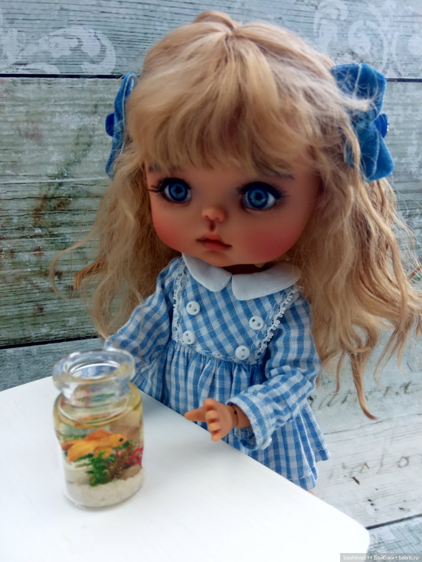 Уже 12 лет, как с куклами играю