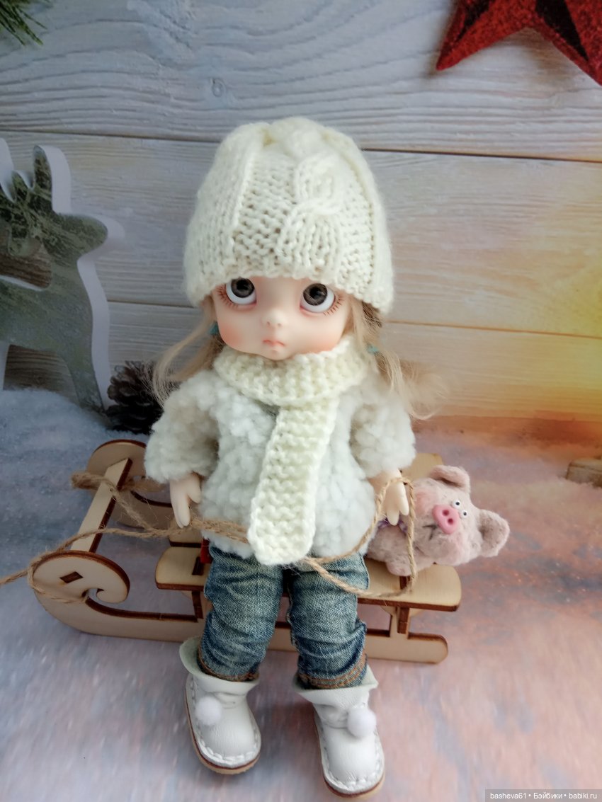 Уже 12 лет, как с куклами играю