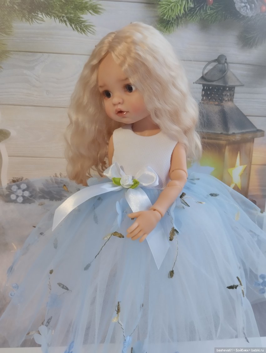 Уже 12 лет, как с куклами играю