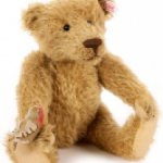 Teddy bear with Roloplan mohair Steiff