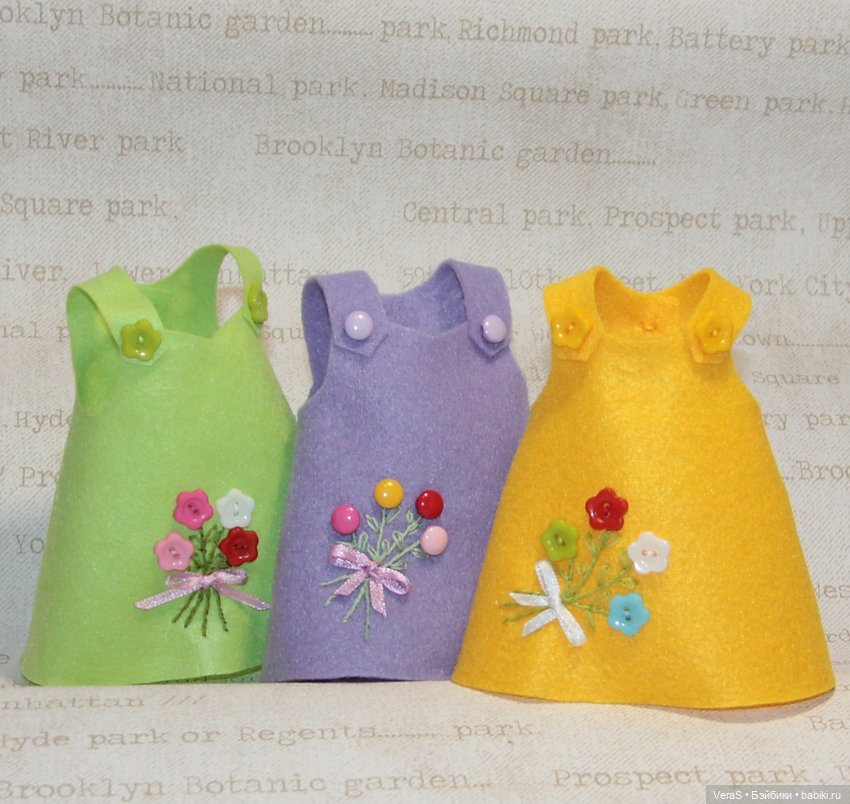 Фетр и букетики — Одежда и обувь для кукол своими руками: фото