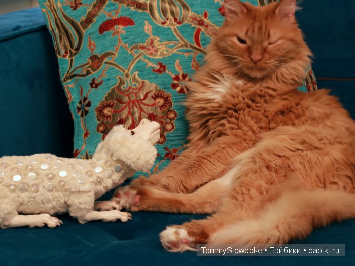 Фалькор, игрушка ручной работы