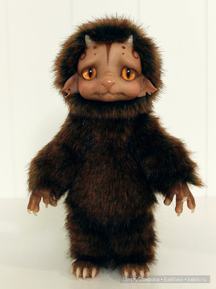 Бурый троллик — Игрушки в смешанной технике (мех и глина): Арт