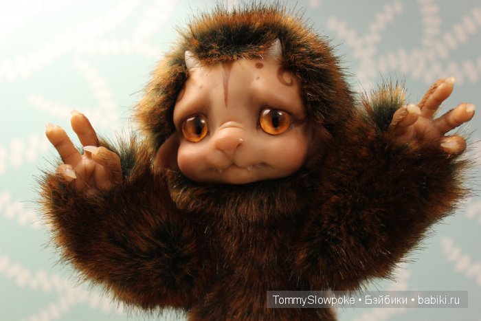 Бурый троллик — Игрушки в смешанной технике (мех и глина): Арт