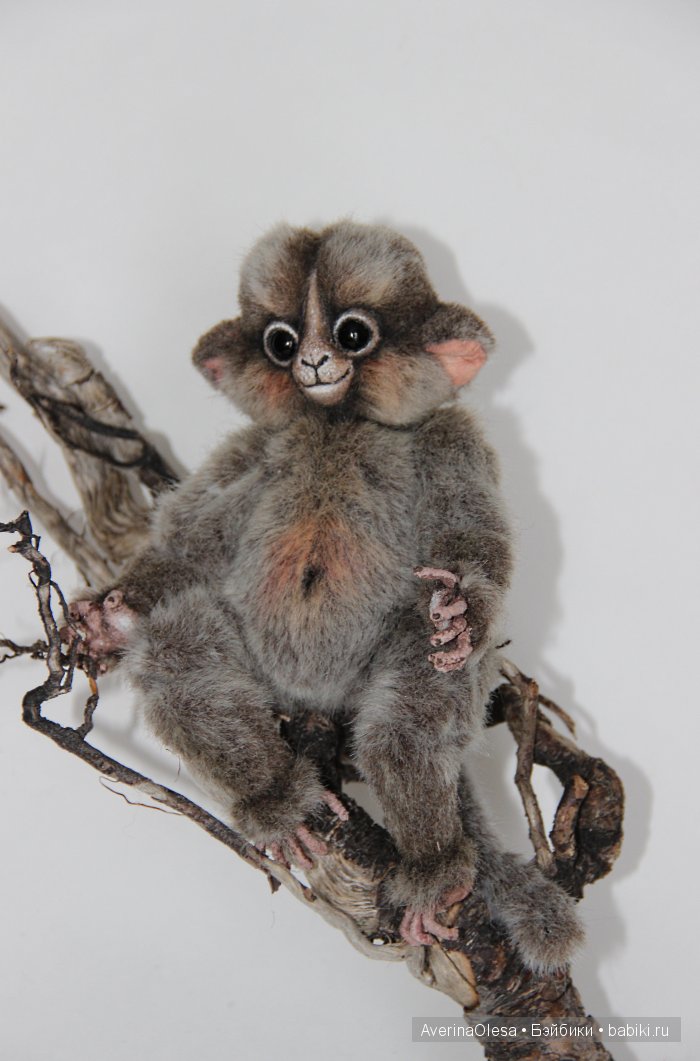 Маленькая обезьянка. Игрушка ручной работы (фото 2)