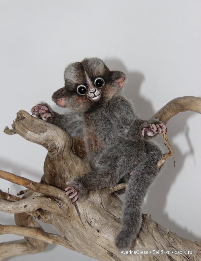 Маленькая обезьянка. Игрушка ручной работы