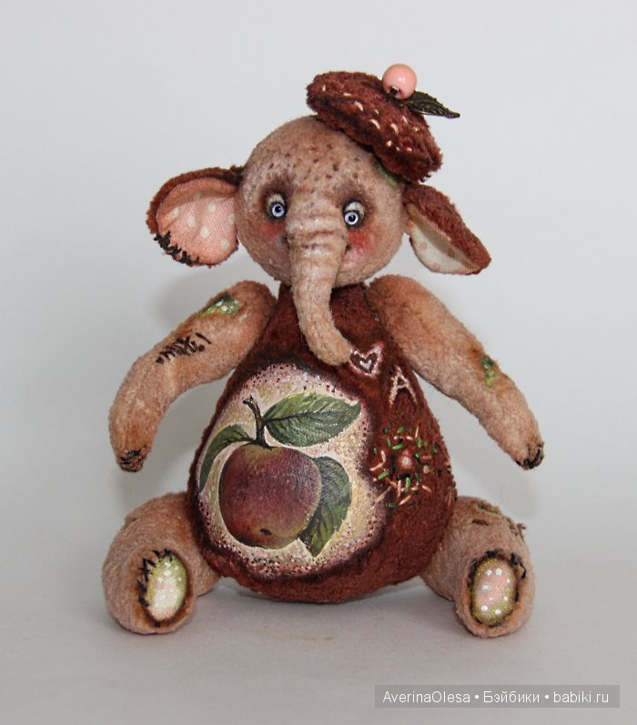 Розовый слон APPLE, авторская игрушка ручной работы