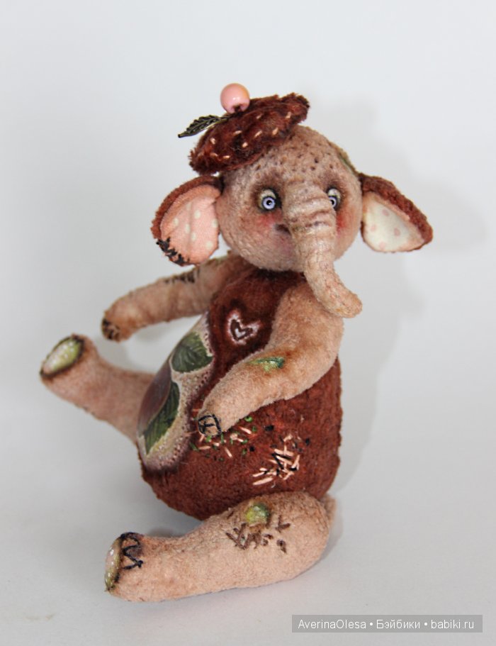 Розовый слон APPLE, авторская игрушка ручной работы (фото 5)