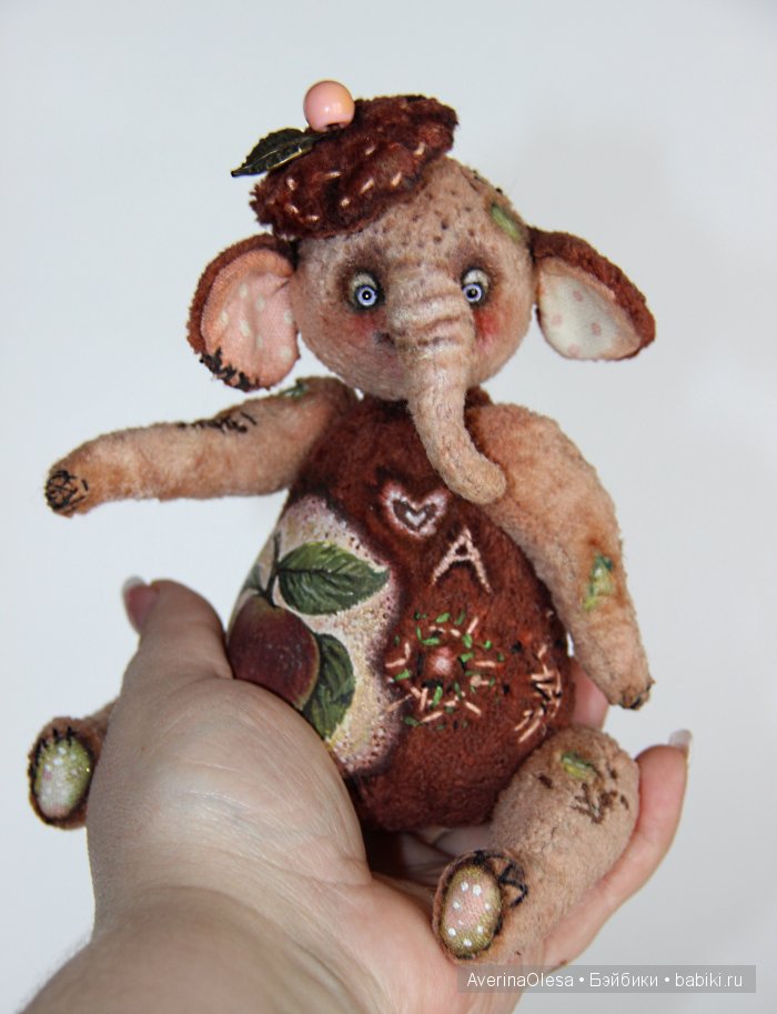 Розовый слон APPLE, авторская игрушка ручной работы (фото 7)