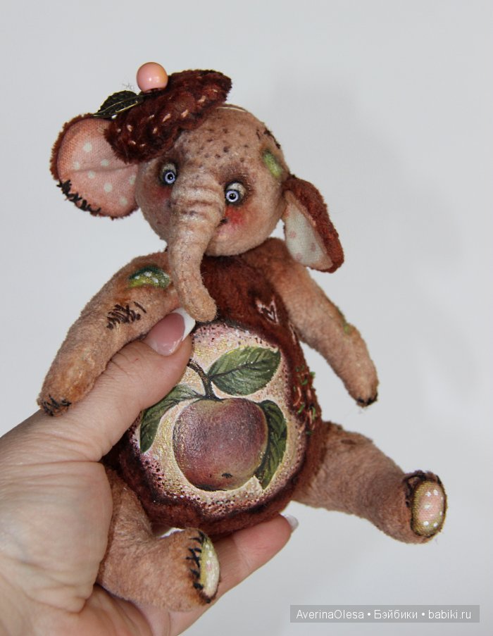 Розовый слон APPLE, авторская игрушка ручной работы