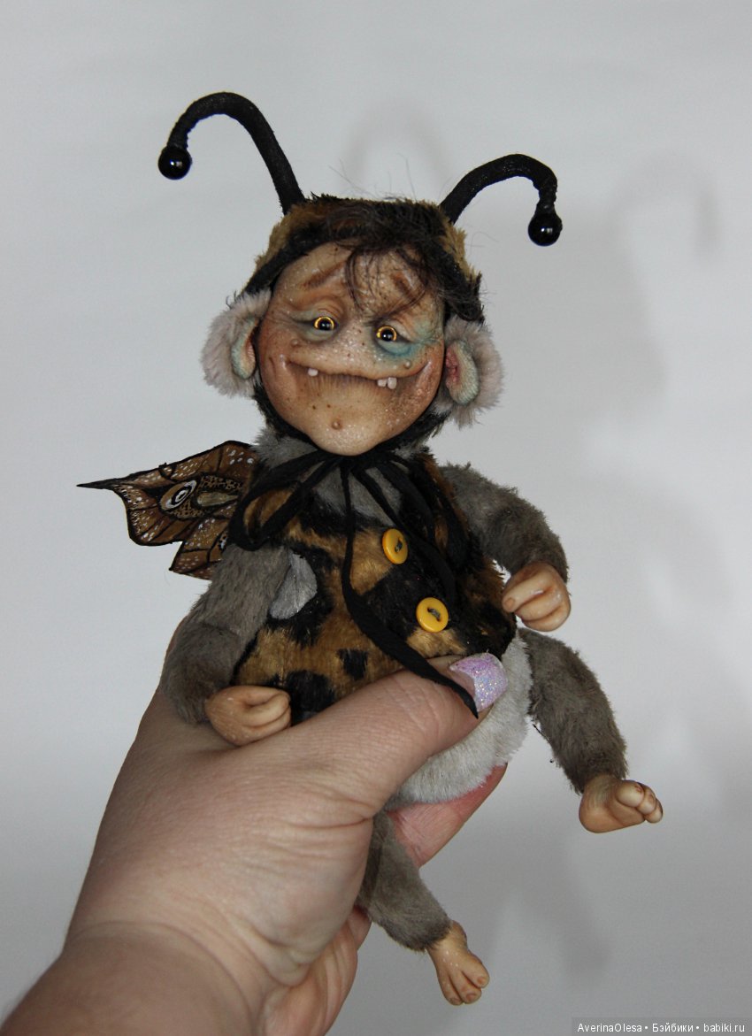 Жужик бабочковый — Игрушки в смешанной технике (мех и глина): Арт (фото 5)