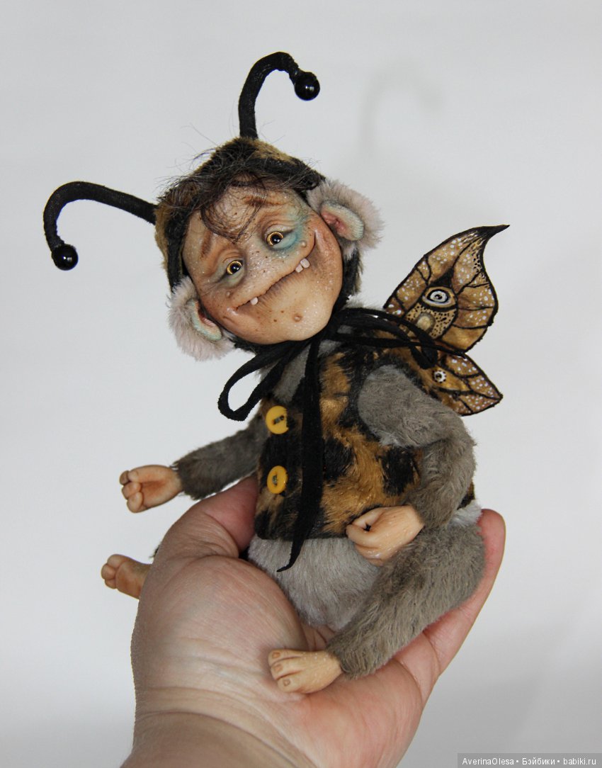 Жужик бабочковый — Игрушки в смешанной технике (мех и глина): Арт (фото 4)