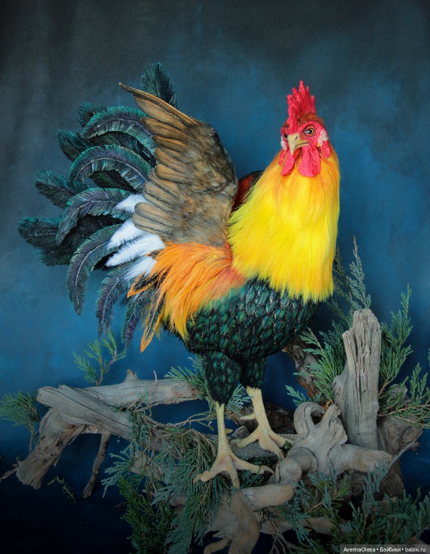 Петух - авторская, подвижная игрушка из искусственного меха (фото 8)