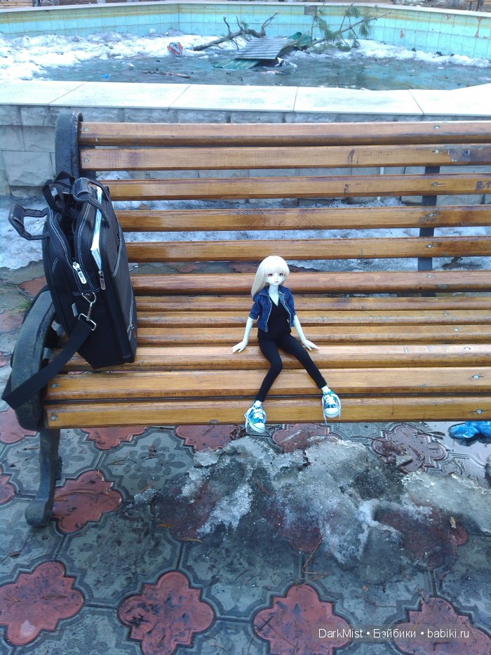 Наша первая прогулка... Весенние фото в конце лета^^