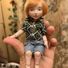 Мальчишка от Наталья Соловьёвой, фарфор. Бесплатная доставка