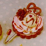 Книга с симпатичной миниатюрой и украшениями, часть 5