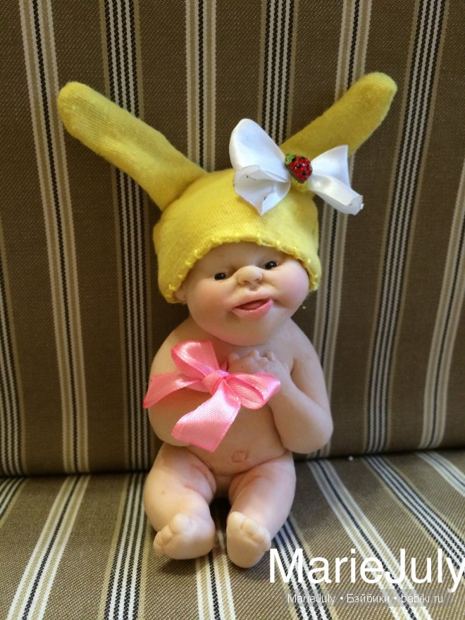 Здесь лучше всего видно выражение лица :