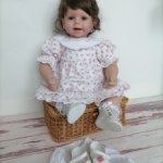 Фирменные аутфиты на кукол Адора.