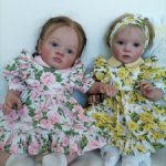 Два платья на Реборн.