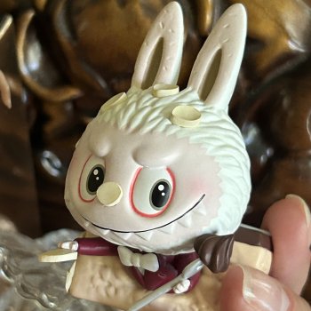 К нам приехал к нам приехал!!!!желанный,дорогой лабубу!