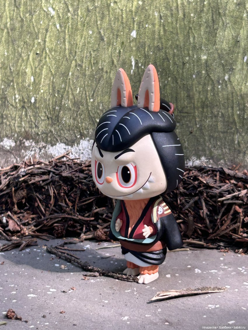 Лабубу в роли слуги Эдохея