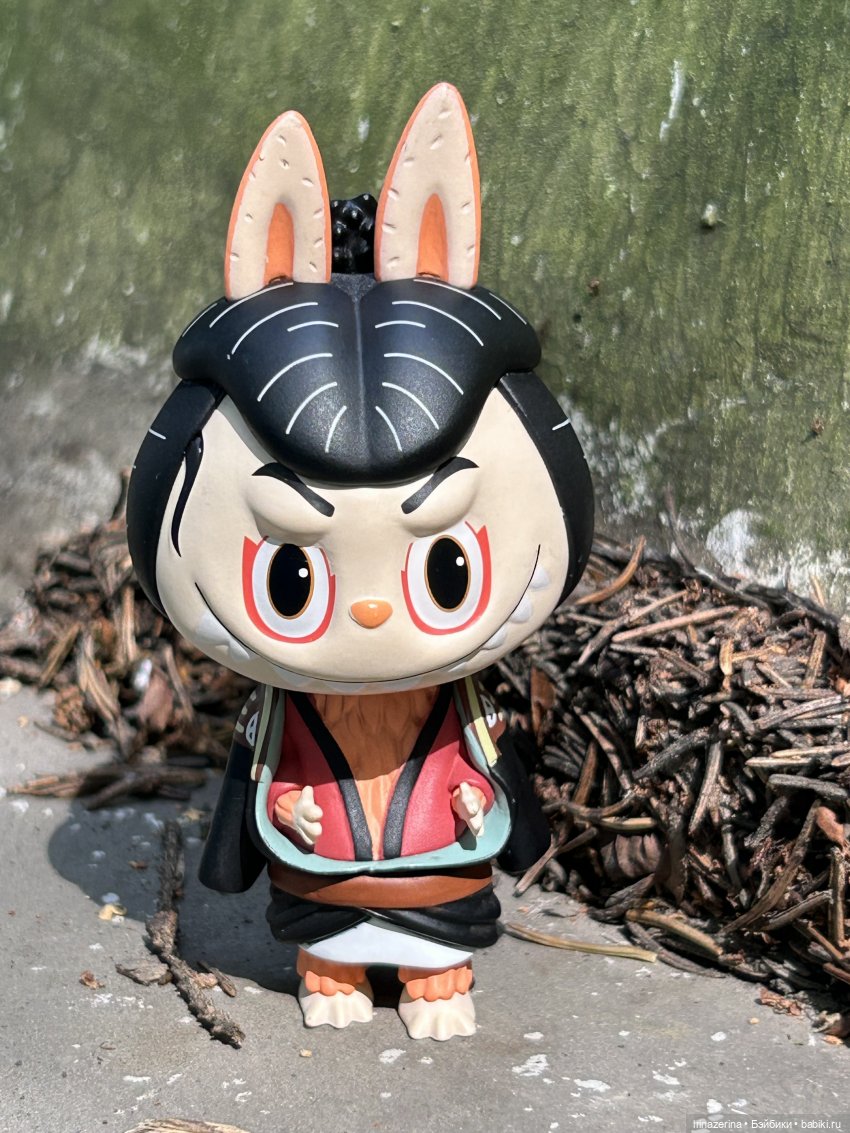 Лабубу в роли слуги Эдохея (фото 9)